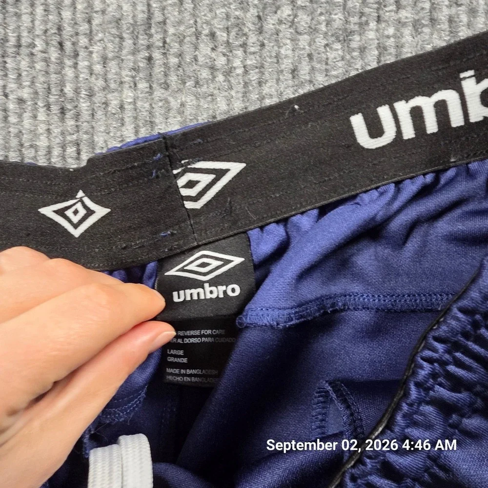 Umbro Mens Navy Blue Soccer Training Track Pants Large Zipper Pockets White Trim